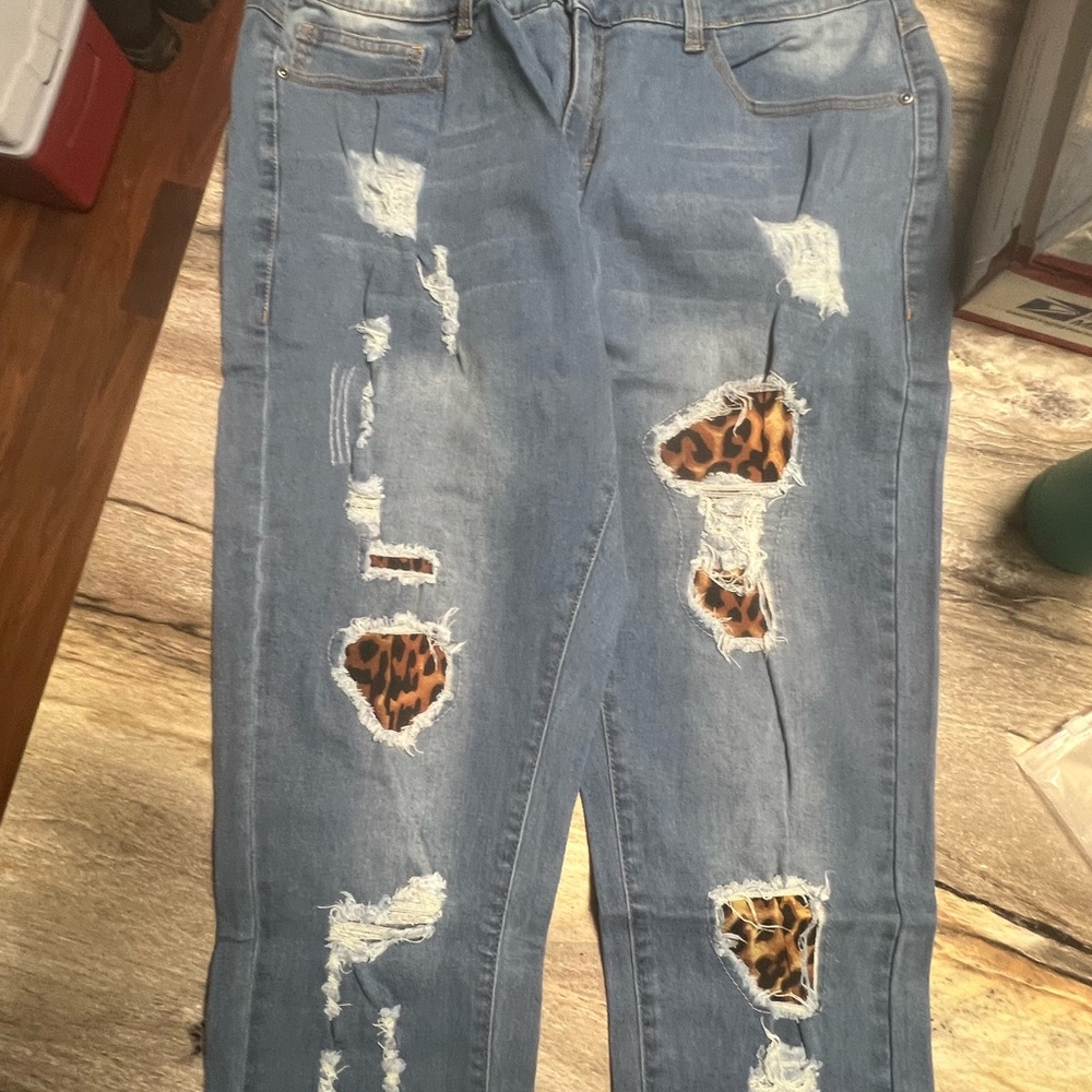 2XL Animal patch print denim jeans, new.